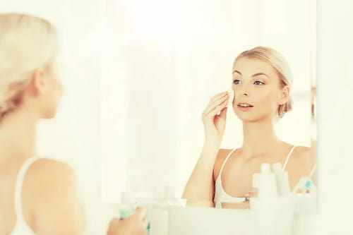 Muốn make-up đẹp phải làm sạch da trước khi trang điểm