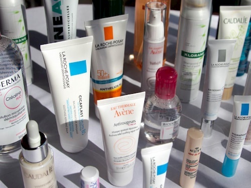 Dược mỹ phẩm đa dạng từ sản phẩm make up, chăm sóc da đến đặc trị