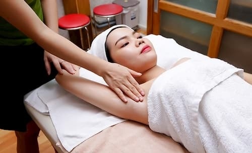 Massage là cách tác động trực tiếp đến hệ bạch huyết nhằm thải độc tốt hơn